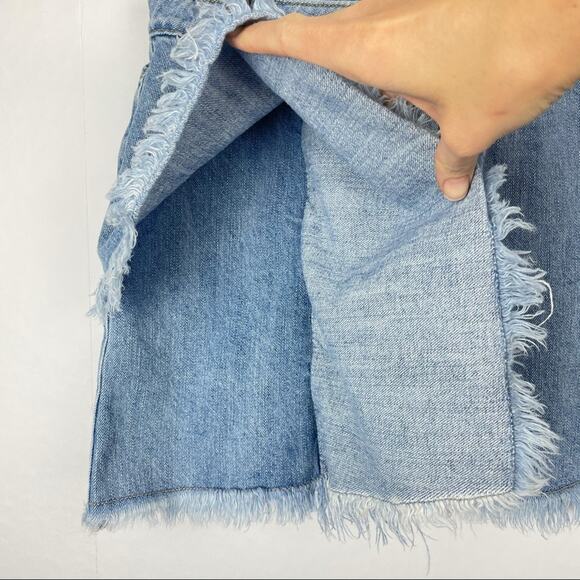 Melrose and Market | Frayed Hem Ruffle Denim Mini Skirt - Picture 6 of 8